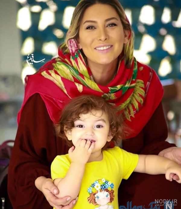 عکس های فریبا نادری در بچه محل عکس های فریبا نادری در بچه محل