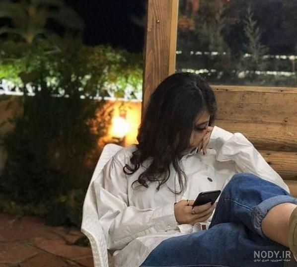 عکس پروفایل دخترونه فانتزی با ماسک