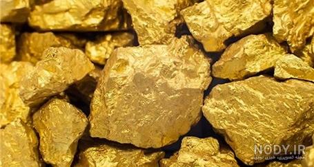 سنگ طلا در بیابان