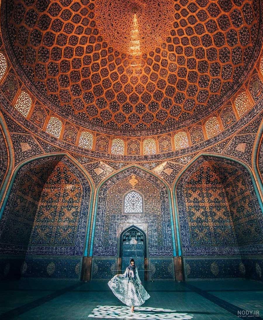 عکس طاووس مسجد شیخ لطف الله