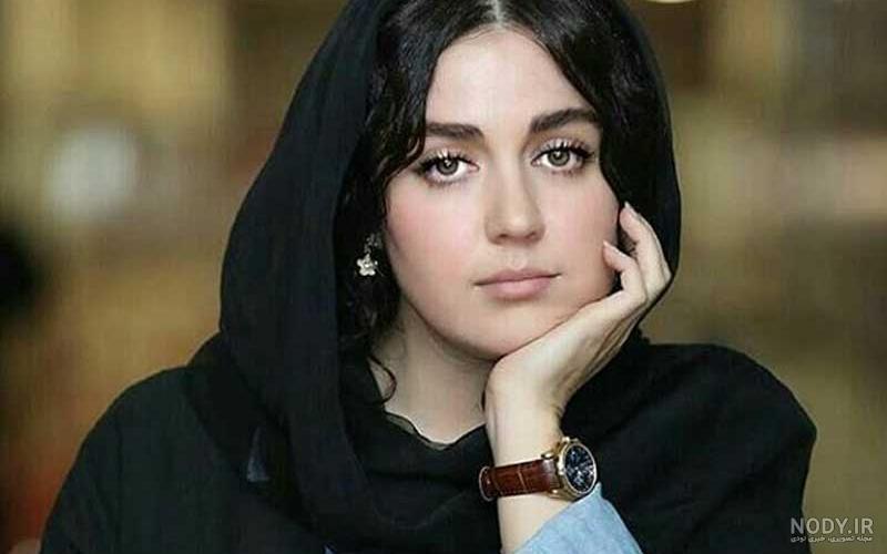 بیوگرافی افسانه پاکرو و خواهرش