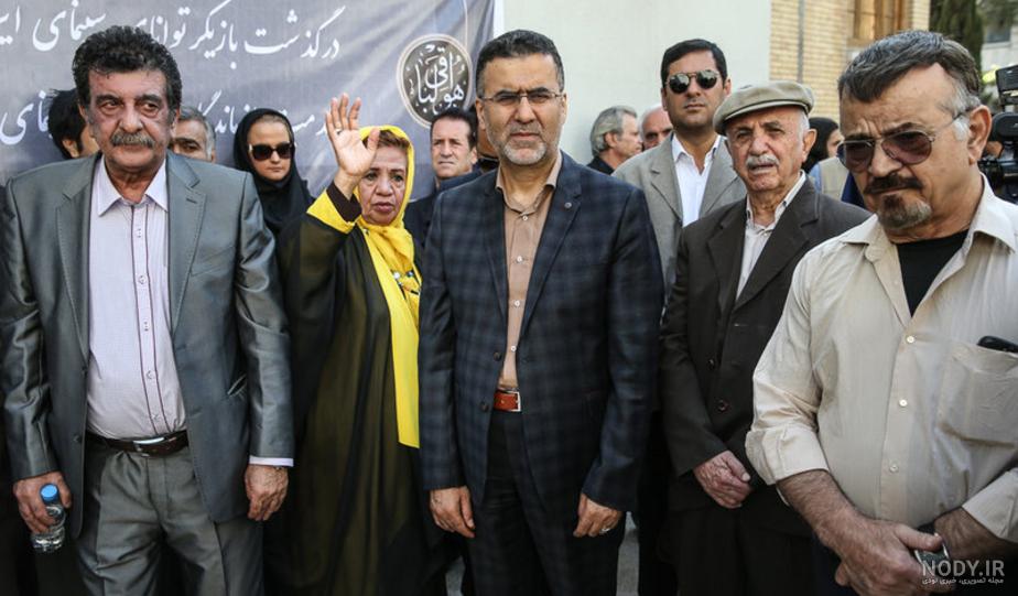 بیوگرافی ثریا حکمت