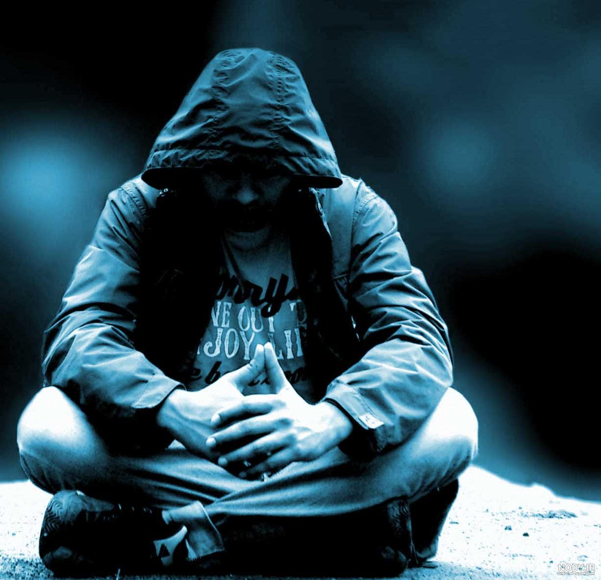عکس پسر غمگین با سیگار عکس پسر غمگین با سیگار