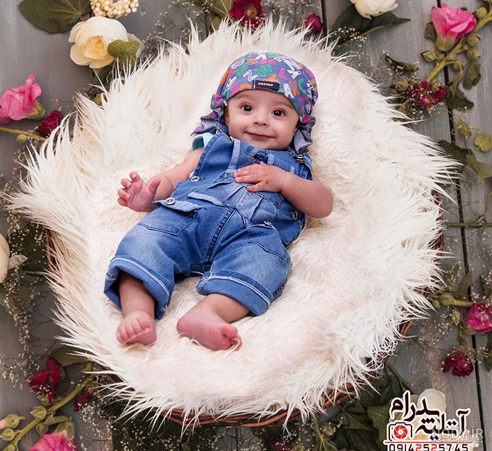 عکس آتلیه کودک پسر یک ساله