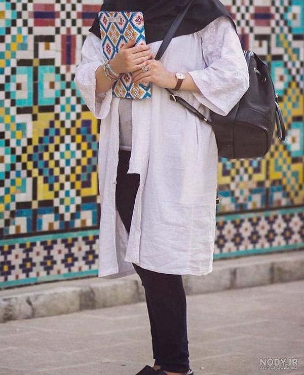 ژست عکس دانشجویی