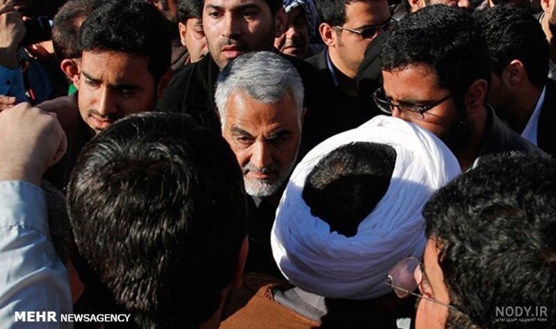 حضور قاسم سلیمانی در مناطق سیل زده حضور قاسم سلیمانی در مناطق سیل زده