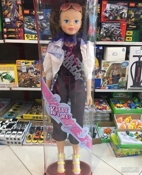 عکس عروسک ایستاده