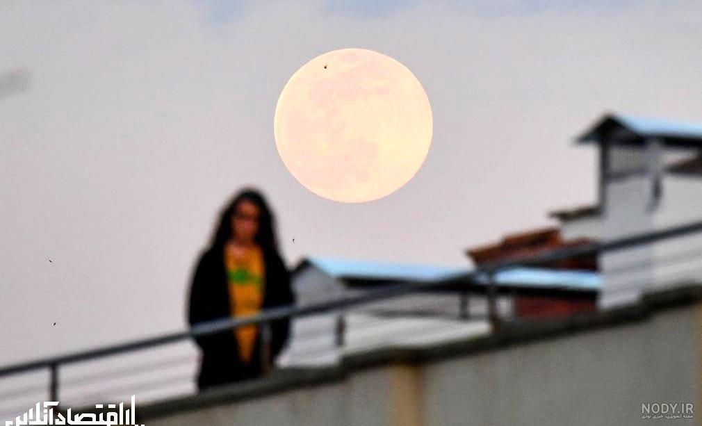 ماه صورتی در ایران