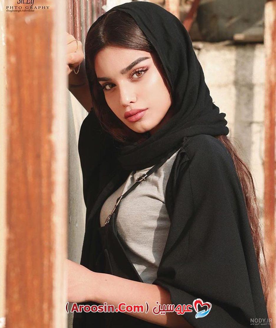 ژست عکاسی در باغ ژست عکاسی در باغ