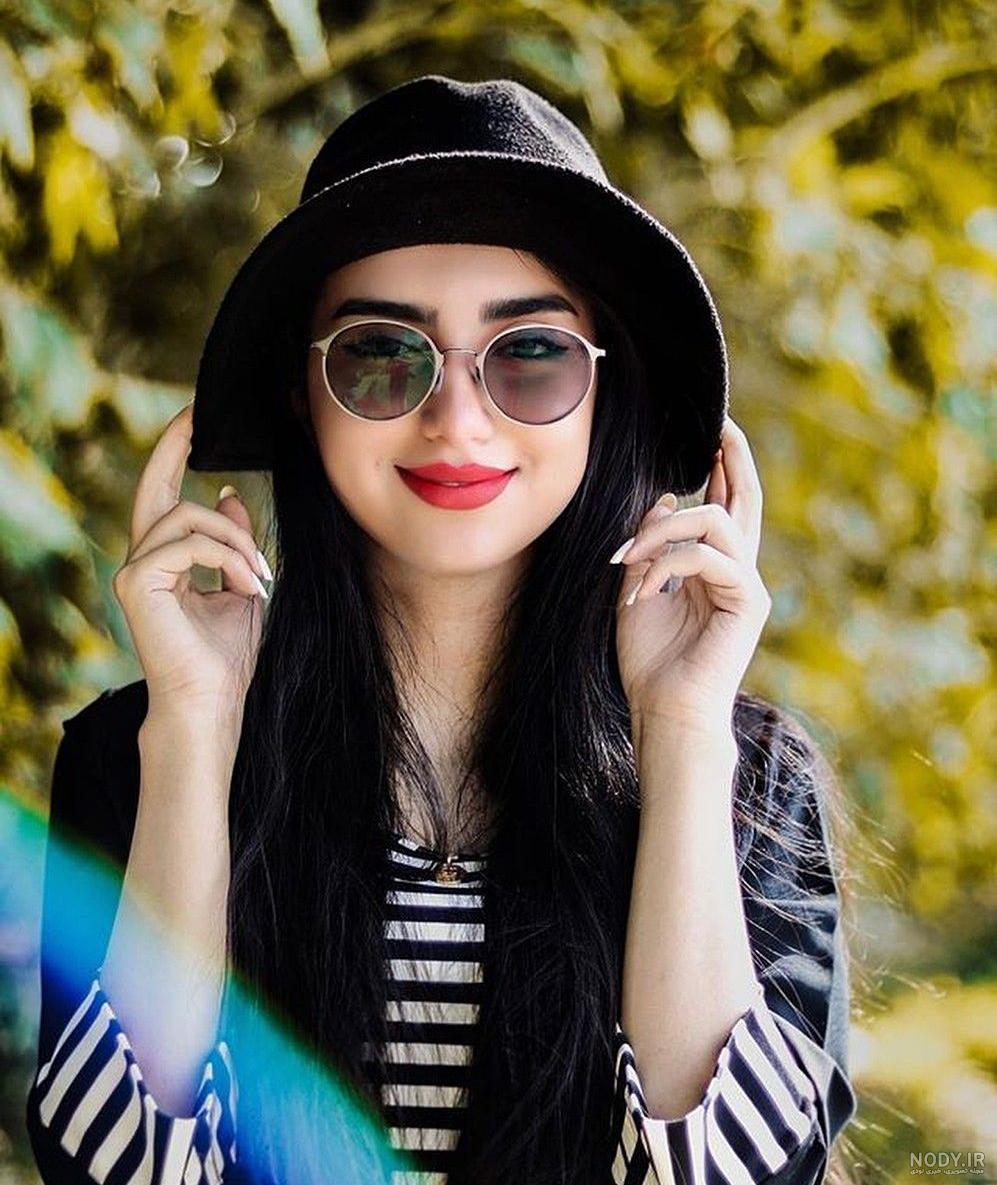 عکس دختر فیک با شال