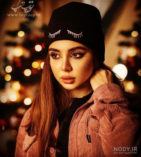 عکس نیکا فلاحی با لباس مشکی