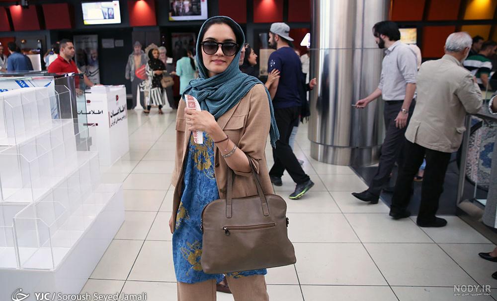 ژست عکاسی دخترانه شاخ