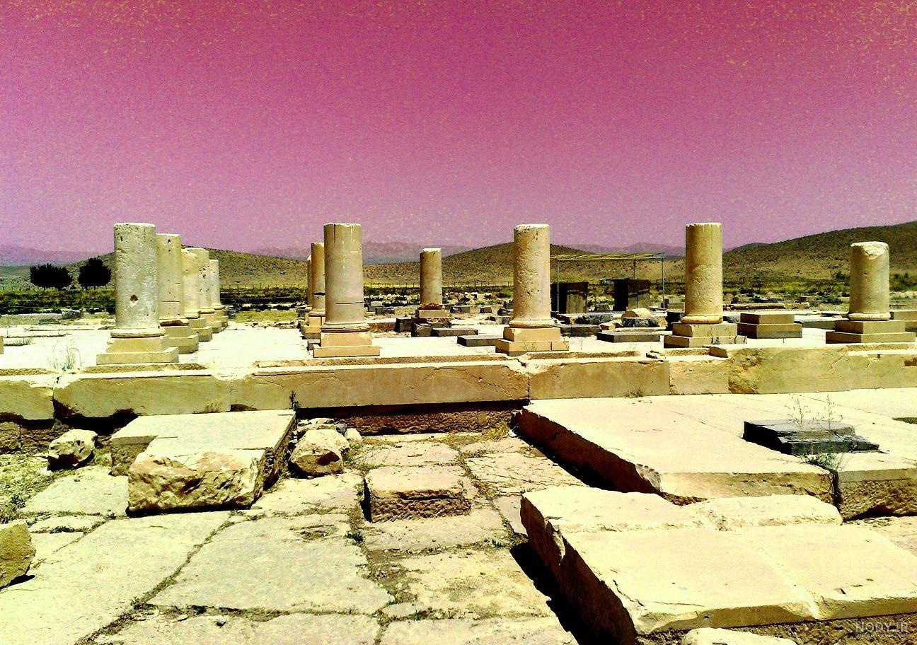 آرامگاه کوروش در کجا قرار دارد