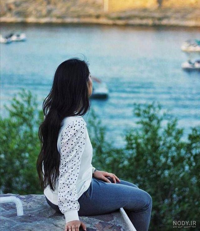 عکس پروفایل زن تنها در تاریکی