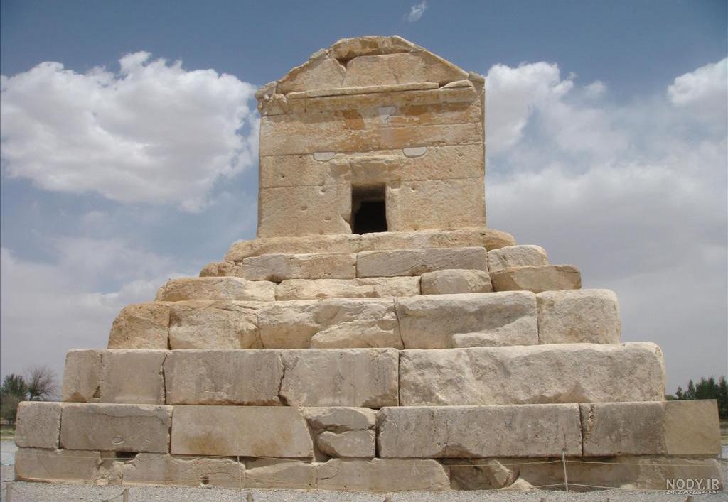 کاخ دروازه پاسارگاد