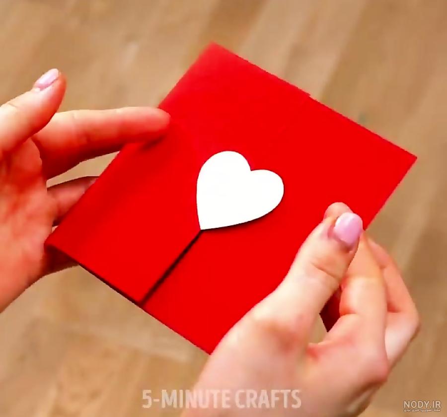 ژست عکس دونفره در آتلیه