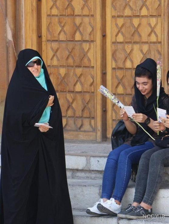 عکس دختر چادری از پشت سر عکس دختر چادری از پشت سر