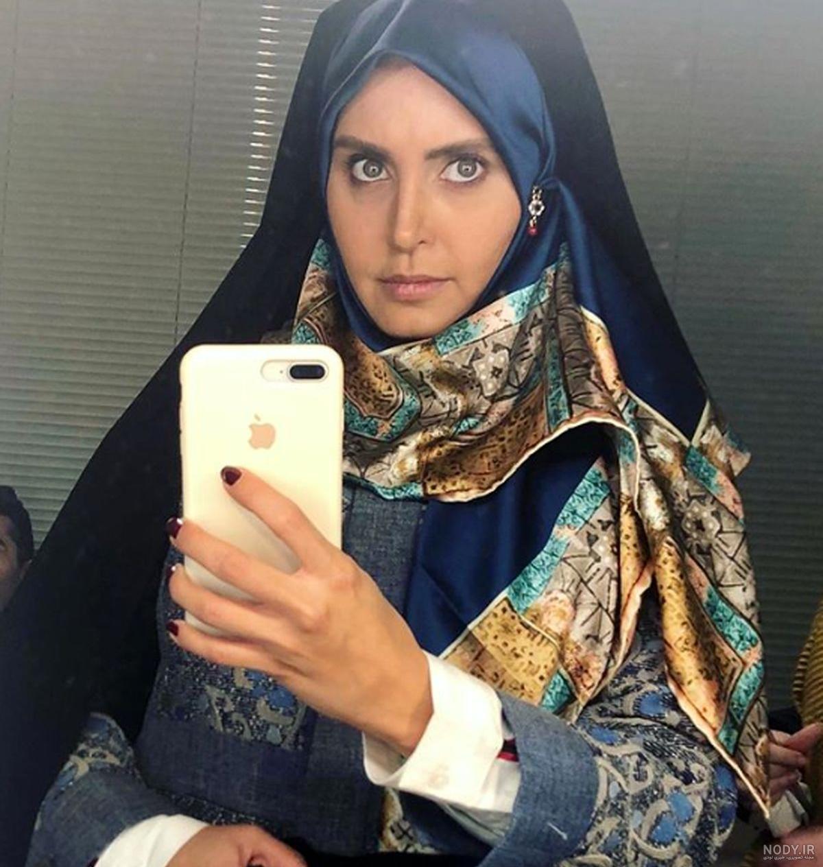 عکس الناز حبیبی در خارج