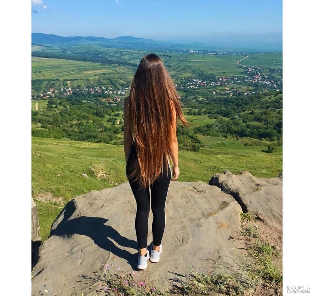 عکس دختر از پشت سر با کلاه برای پروفایل عکس دختر از پشت سر با کلاه برای پروفایل