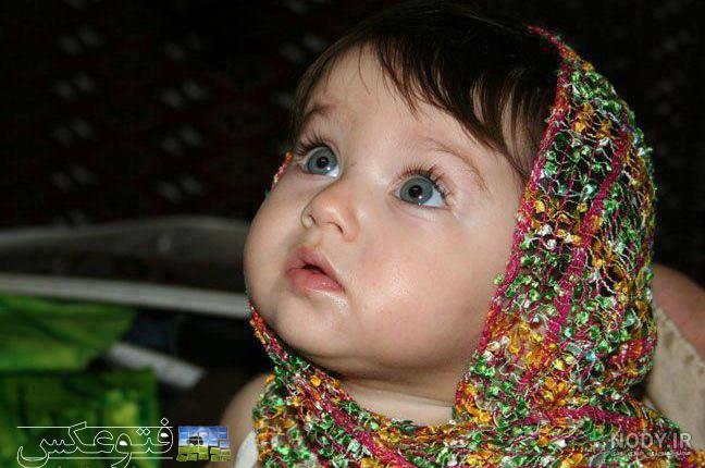 عکس دختر بچه چشم آبی
