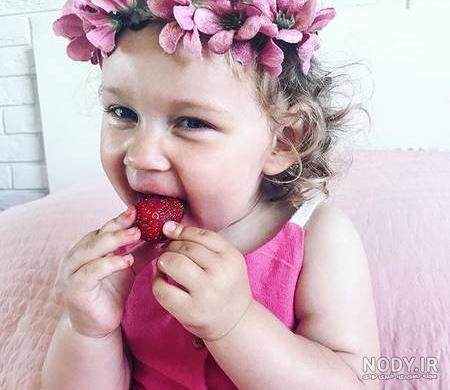 عکس دختر بچه چشم رنگی