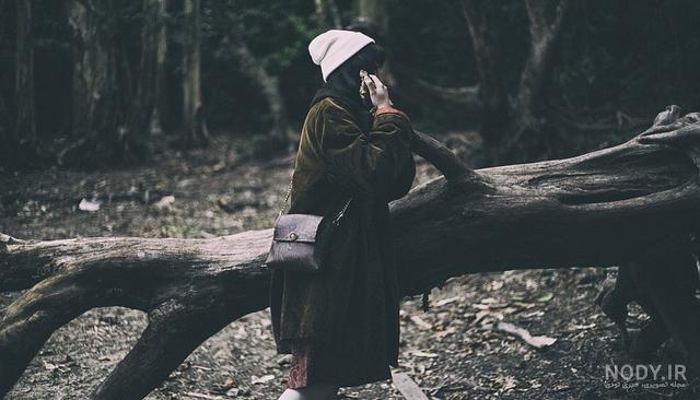 عکس دختر در طبیعت از پشت برای پروفایل