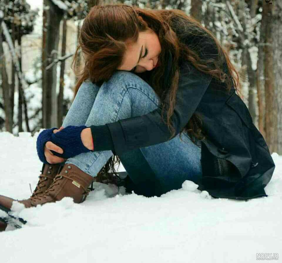 عکس ماه و دختر تنها عکس ماه و دختر تنها