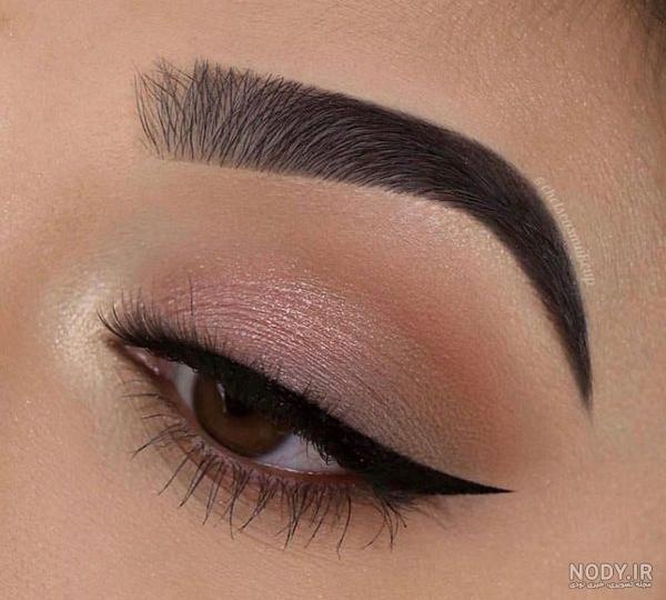 مدل خط چشم دخترانه گربه ای