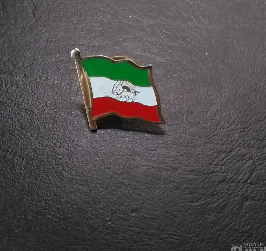 نقاشی پرچم شیر و خورشید نقاشی پرچم شیر و خورشید
