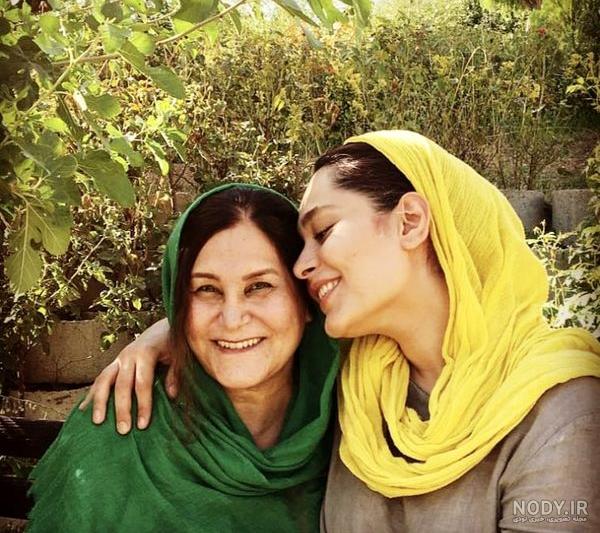 سانیا سالاری و مادرش سانیا سالاری و مادرش