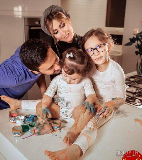 عکس هایی از شاهرخ استخری و خانواده اش