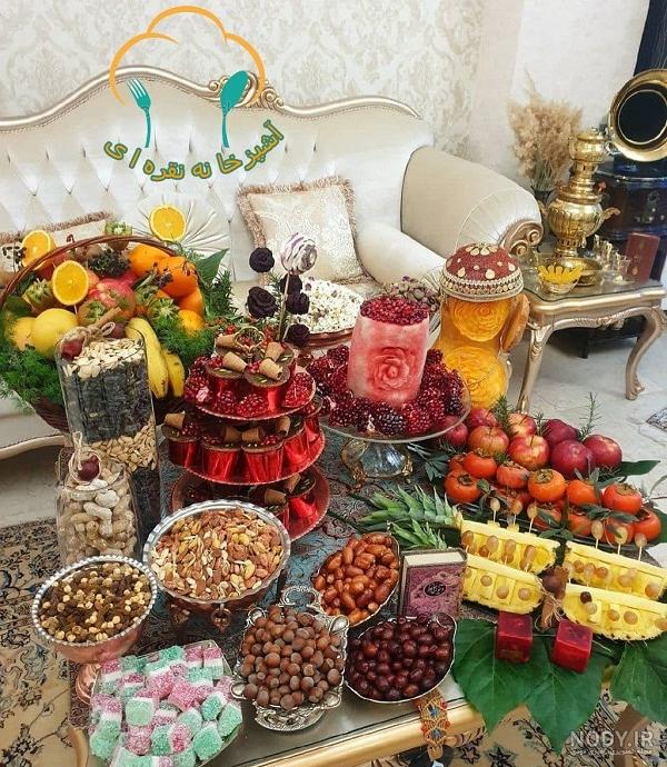 ژست عکاسی دخترانه در باغ