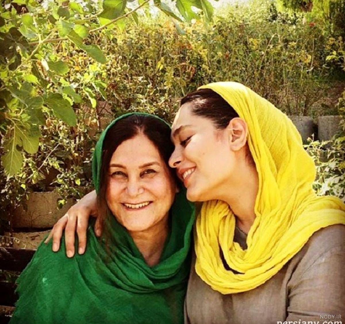 سانیا سالاری در ستایش سانیا سالاری در ستایش