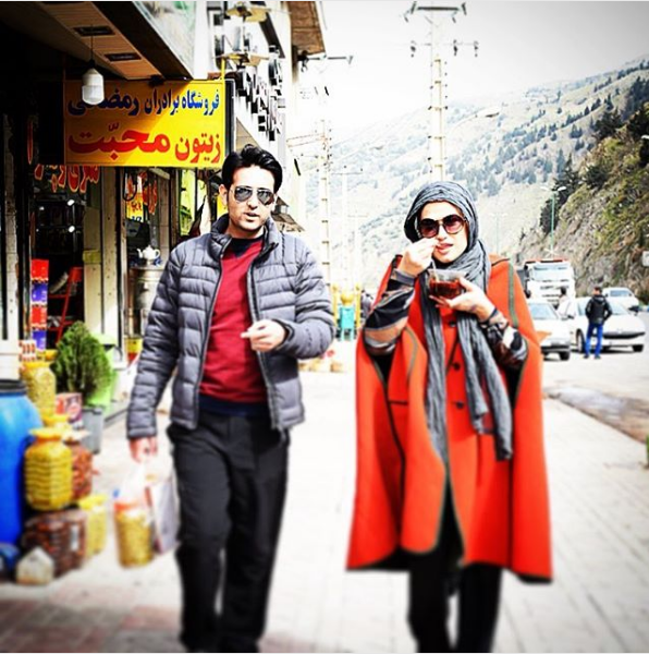 لادن مستوفی و همسرش و فرزندانش