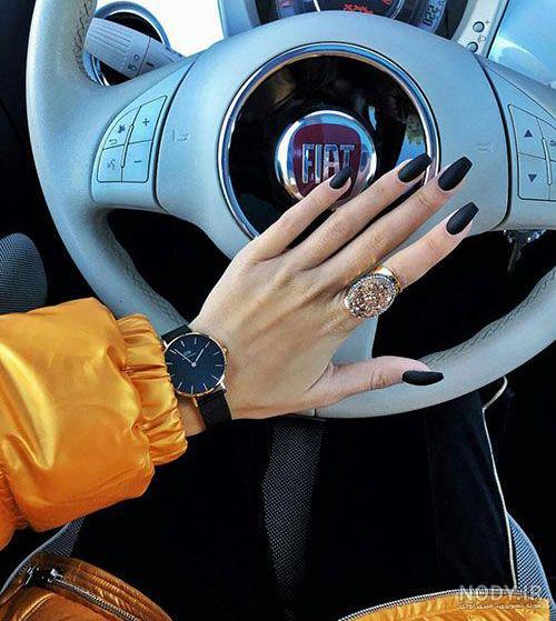 عکس دختر با ماشین لامبورگینی عکس دختر با ماشین لامبورگینی
