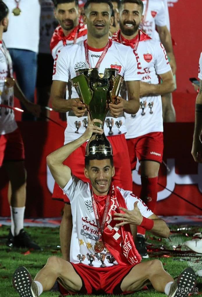 عکس قهرمانی پرسپولیس ۱۴۰۰ عکس قهرمانی پرسپولیس ۱۴۰۰