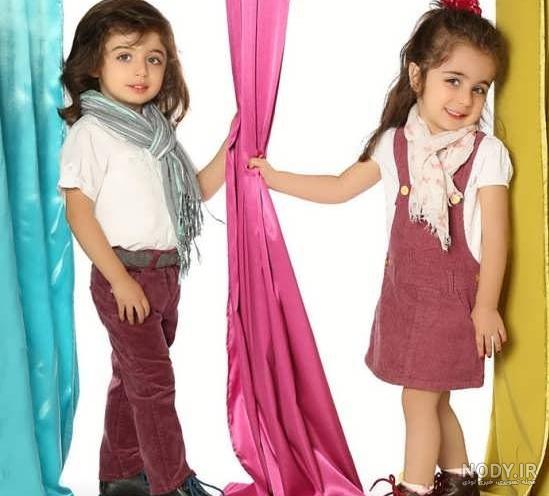 ژست عکس دست دونفره