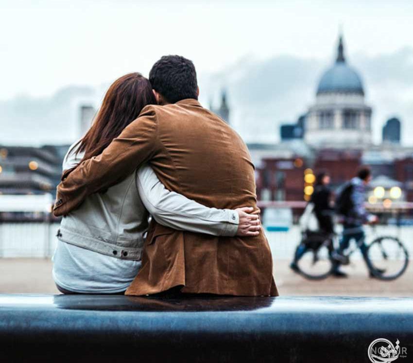 ژست عکس دونفره پسر بچه