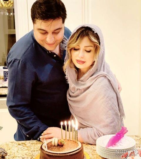 ژست عکس تولد دونفره عاشقانه