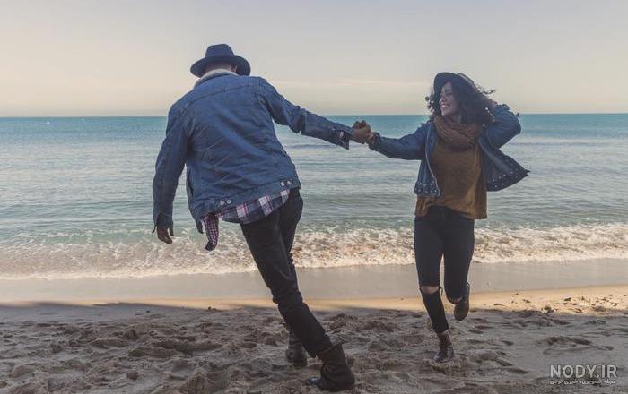 ژست عکس لب دریا اینستاگرام