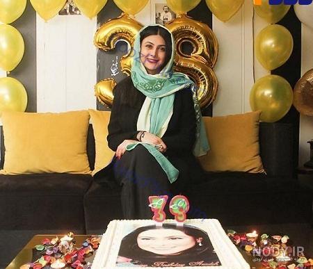 ژست عکس تولد با بادکنک عددی ژست عکس تولد با بادکنک عددی