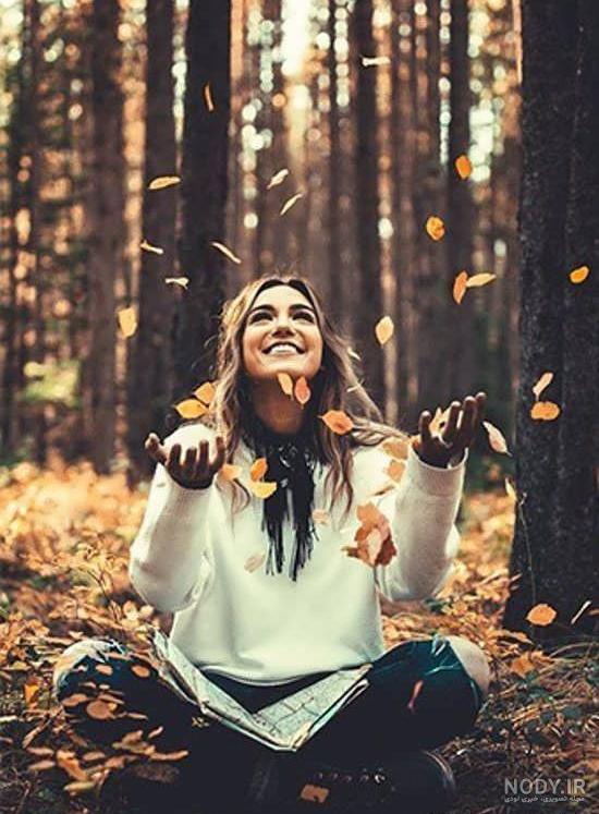 ژست عکس دونفره در طبیعت