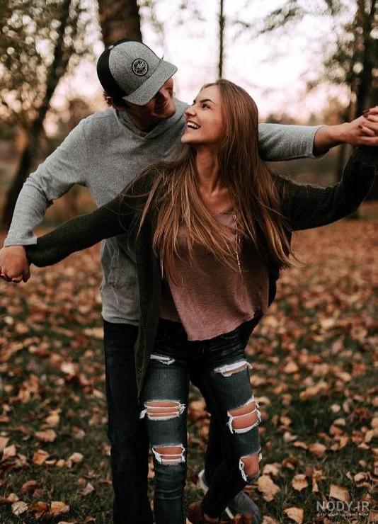 ژست عکس دونفره اسپرت پاییزی