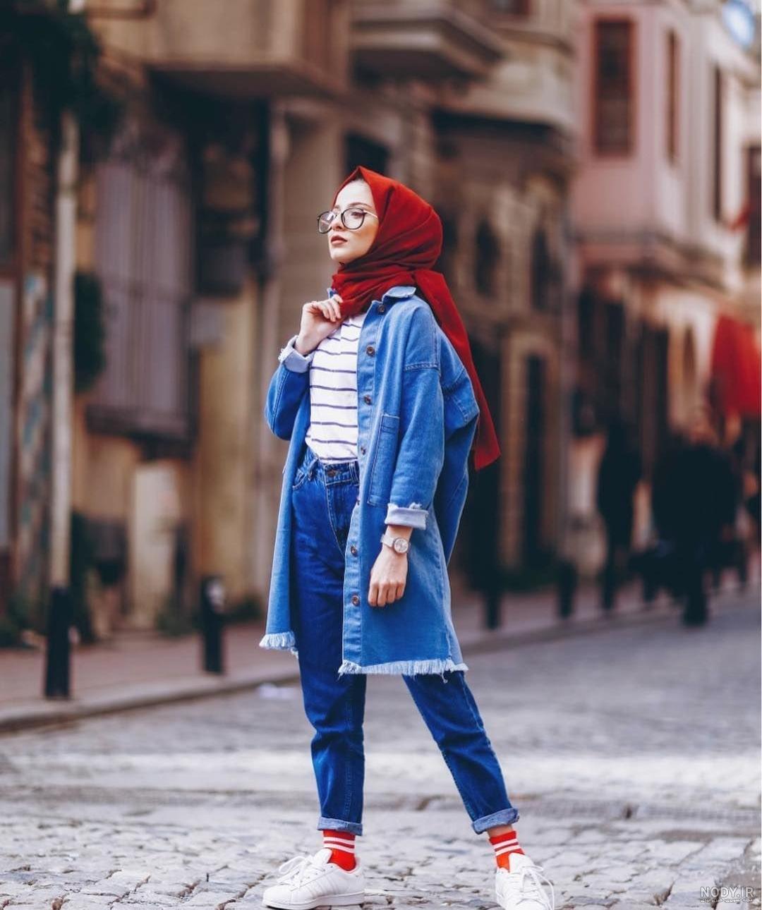 عکس دختر با مانتو