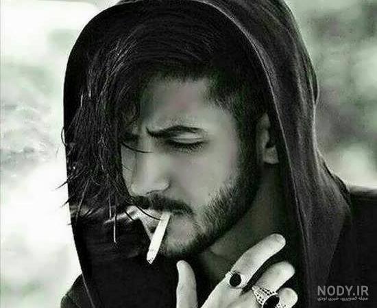ژست عکاسی غمگین دخترانه
