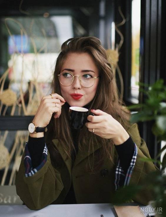 ژست عکس هنری با گیتار ژست عکس هنری با گیتار
