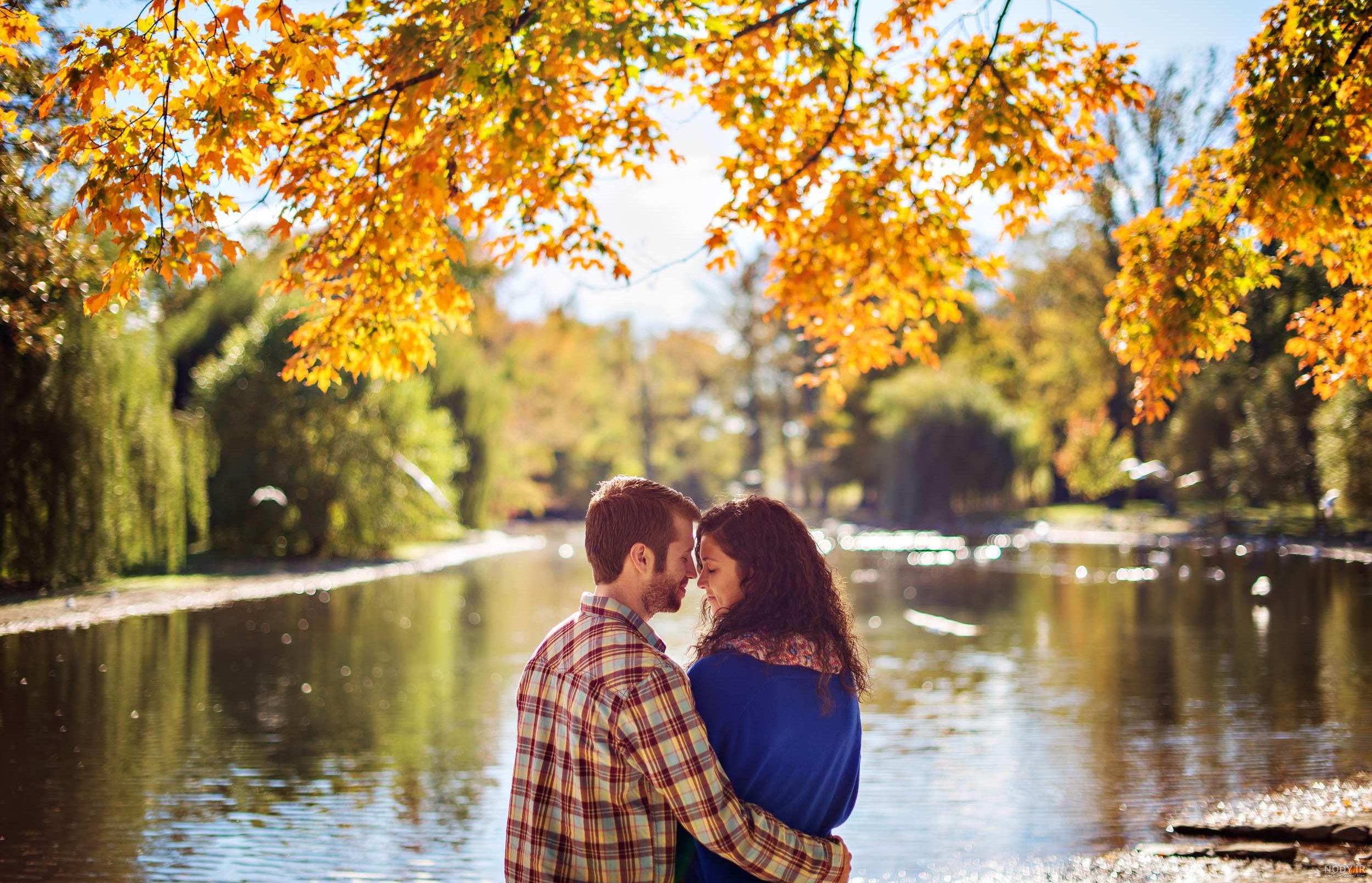 ژست عکس پاییزی پسرانه