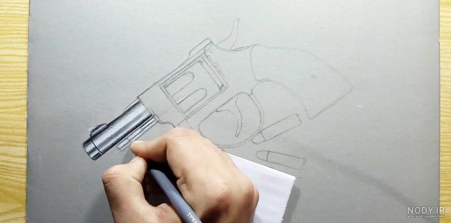 نقاشی تفنگ دوربین دار