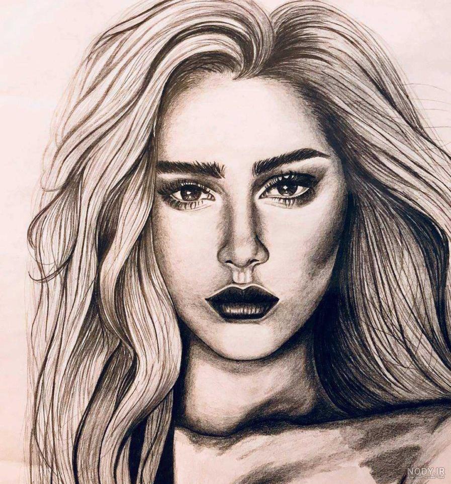 نقاشی ساده دخترانه با مداد