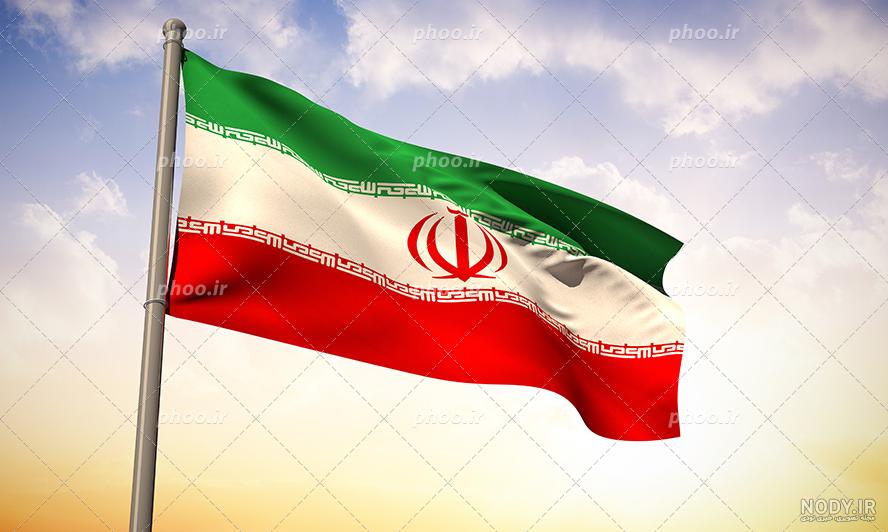عکس پرچم ایران در آسمان